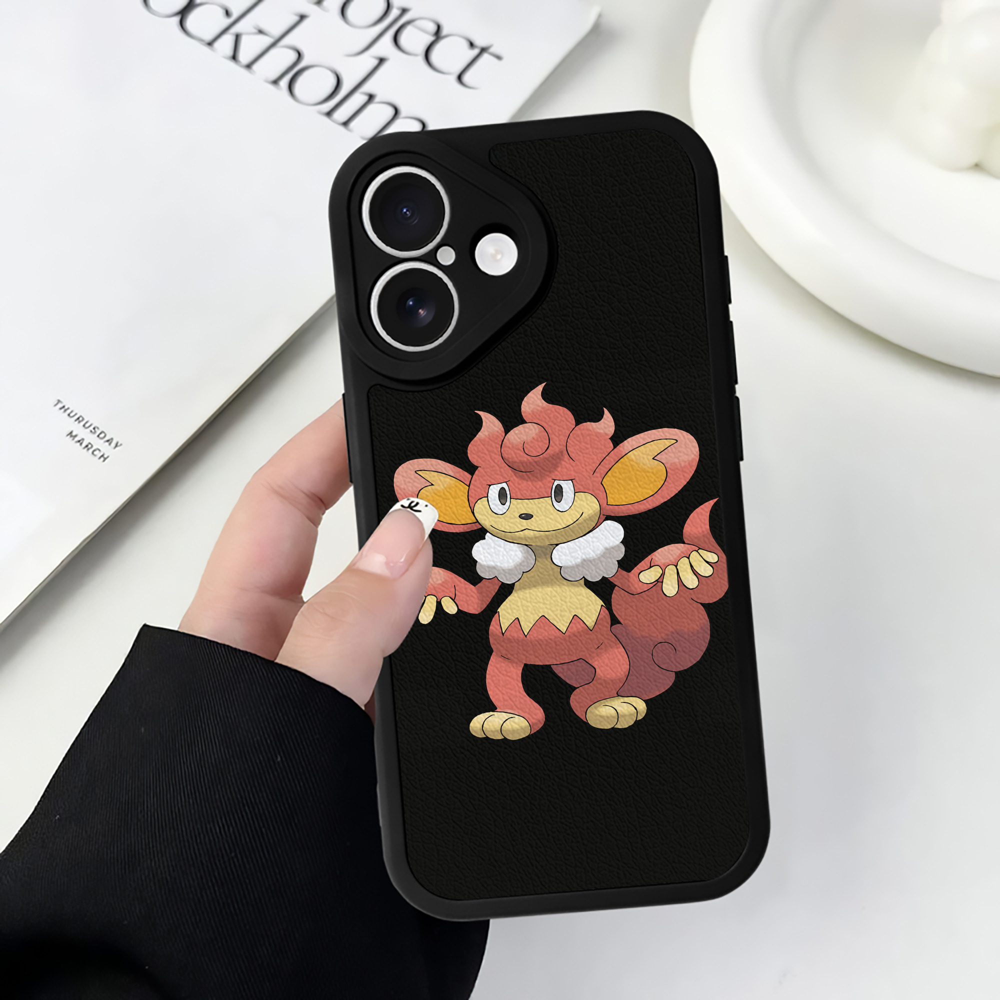 （画像用） ポケットモンスター Pokémon 【iPhone 16シリーズ対応】シリコンスマホケース（レザー調） 材質：シリコン